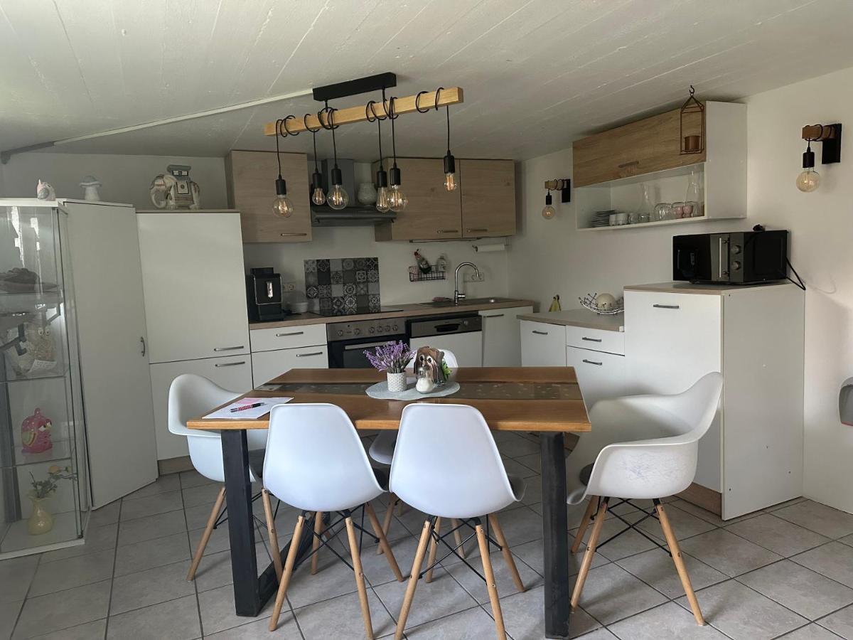 Gemuetliche Kleine Wohnung Mit Garten Unterburg  Exterior foto